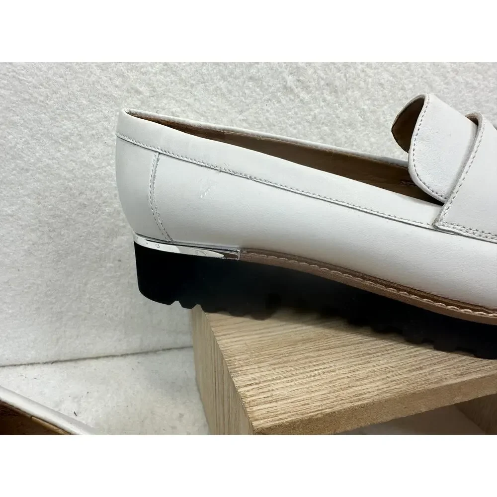 Franco Sarto White Leather Carolynn Tassel Loafer Silver Detail SZ 8.5 NWOT